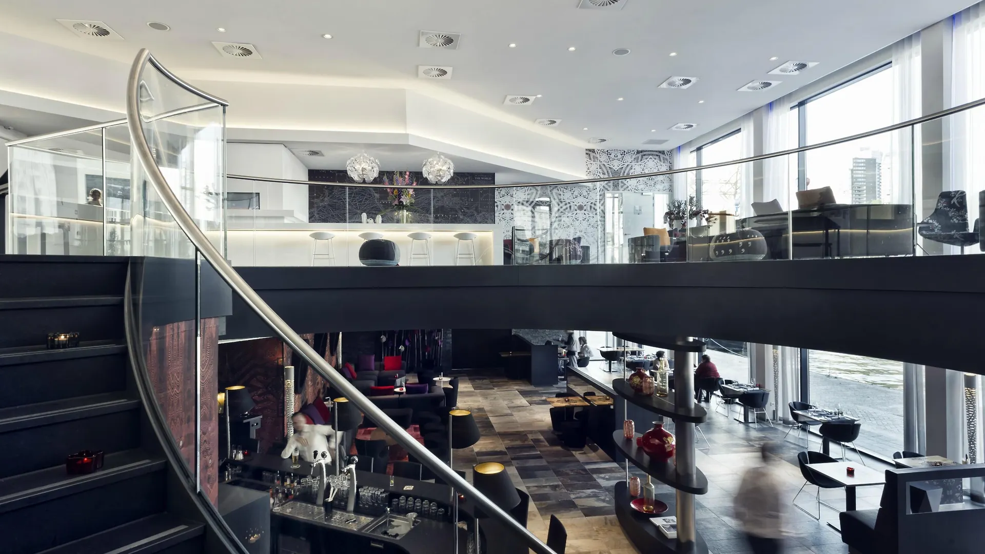 Mainport Hotel Rotterdam, A Hilton Affiliate Hotel Rotterdam