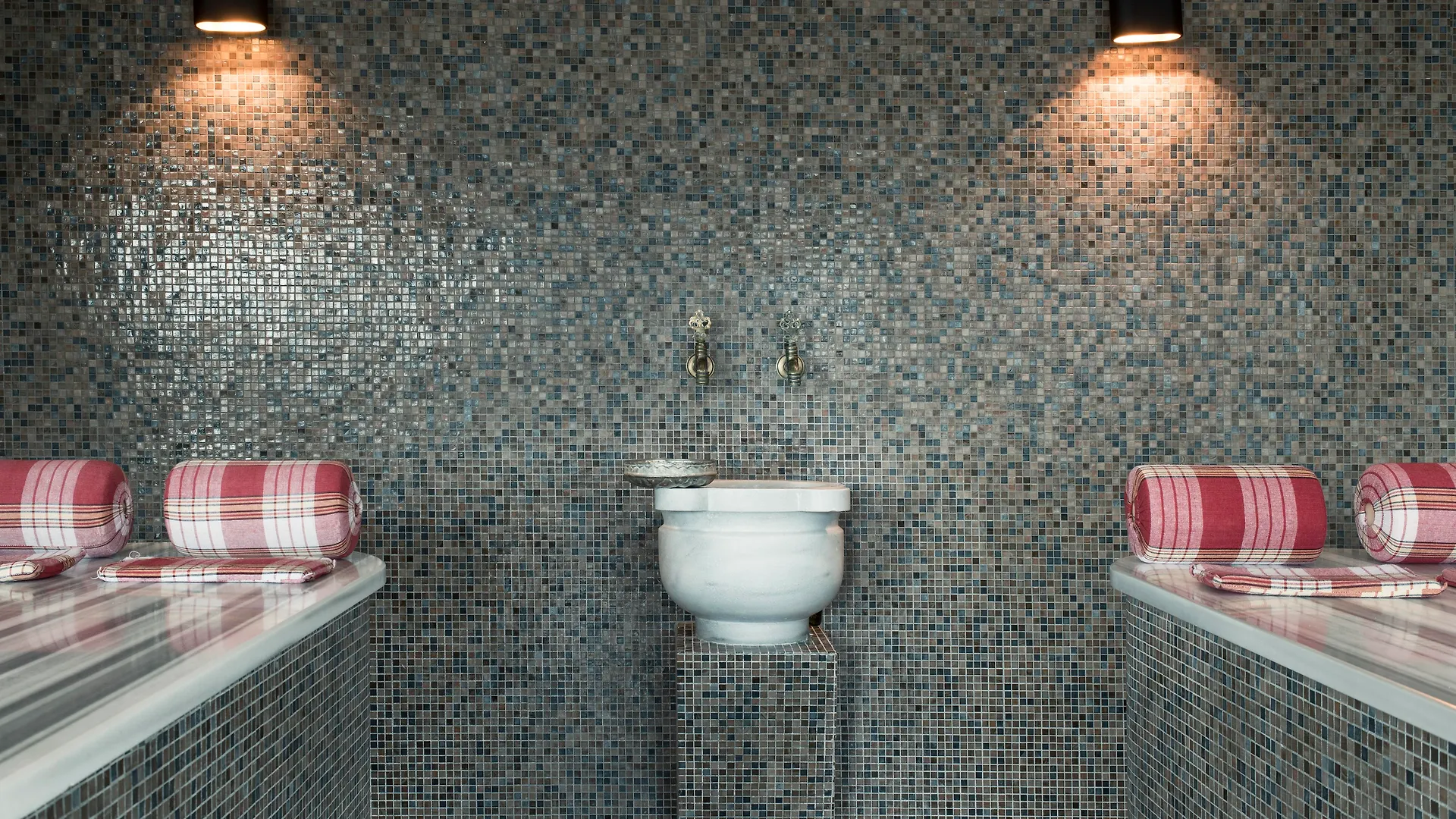 Mainport Design Hotel Rotterdam
